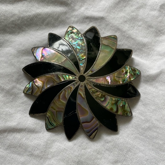 925 Silver, Onyx and Abalone Brooch/Pendant. - Picture 2 of 9